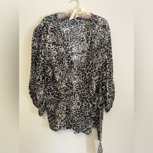 Banana Republic sz XL gorgeous wrap blouse